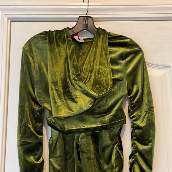 NWT Gsuwoo 2 piece velour suit size - M - Picture 6 of 12